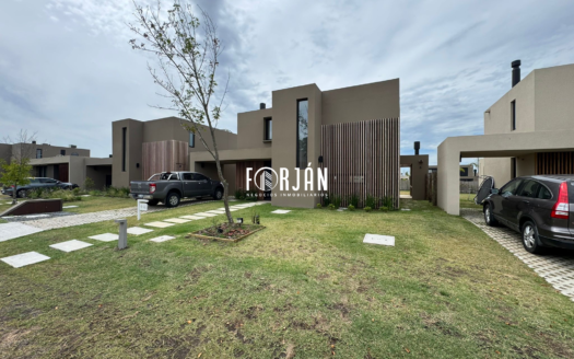 Casa en Alquiler con 3 Dormitorios en Huertas De Los Horneros