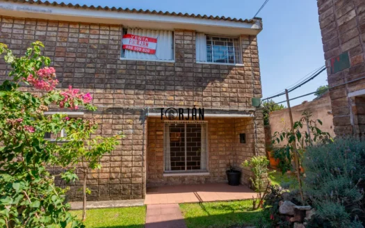 Casa con 3 Dormitorios en Parque Rivera