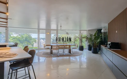 Apartamento de 3 dormitorios/oficinas en Carrasco